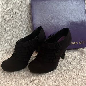 Madden Girl black suede like fabric, size 7.5.